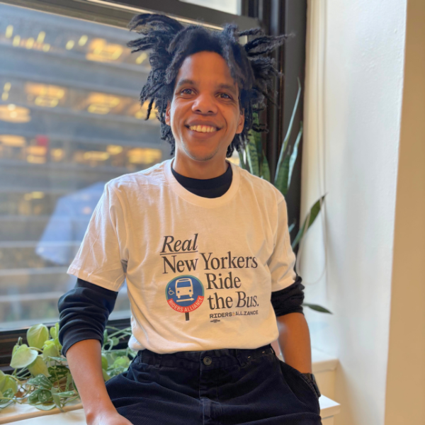 Real New Yorkers Ride the Bus Tee